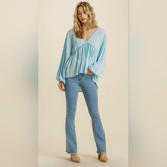 Umgee Deep V-Neck Red Balloon Sleeve Babydoll Top.  Size Small. - Picture 8 of 10